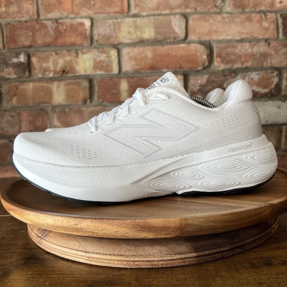 New Balance Fresh Foam X 880v15 Max Cushion Womens 9 White Neutral Running Shoes